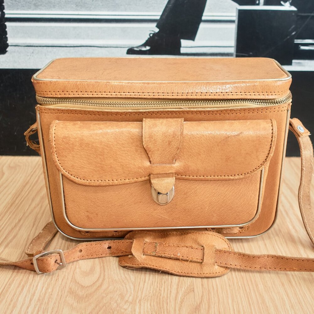 Vintage Optina Camera Bag Light Brown Leather / Made in Japan / Hard Case